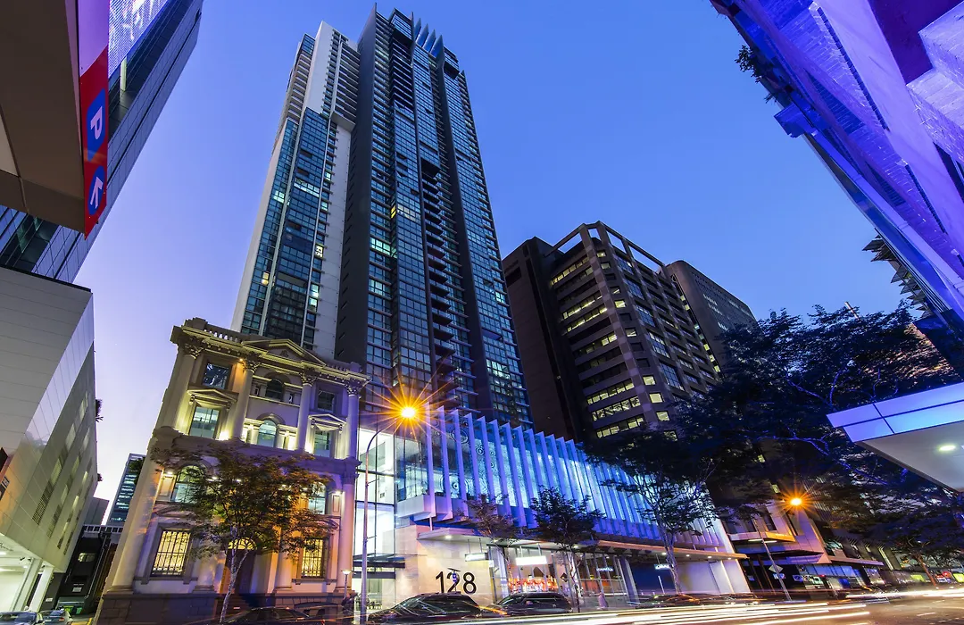 Oaks Brisbane On Charlotte Suites-1